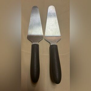 Set of‎ 2 - Winco Cake Pie Servers with Black Handles